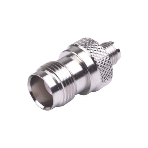RF Industries Adaptador en Línea de Conector TNC Hembra a SMA Hembra, Niquel/ Oro/ Teflón.