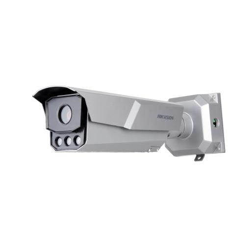 Hikvision Digital Technology Bala IP 4 Megapixel / ANPR / Reconocimiento y Captura de Placas Vehiculares para Trafico de Alta Velocidad / DARKFIGHTER / WDR 140 dB / IP67 / IK10 / Lente Mot. 8 a 32 mm / 100 mts IR / MicroSD
