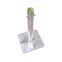 SYSCOM TOWERS Base para Mástil Hasta 2" con Opresores, Base de 30 x 30 cm y Tubo de 50 cm Ced. 30. Galv. Inmersión.