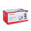 Hikvision Digital Technology Kit de Videoportero IP / 1.3 Megapixel / Monitor Touch / Lector de Tarjetas (MIFARE) / Compatible con Hik-connect para recepción de llamada con App móvil