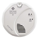 First Alert Detector Combo de Humo/CO, 120 Vca, No Requiere Panel, Con Batería de Respaldo, Sensor Inteligente de Falsas Alarmas 