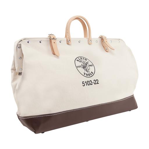 Klein Tools Mochila para herramientas y computadora portátil Tradesman Pro™ en poliéster negro con 25 bolsillos (No incluye herramientas).