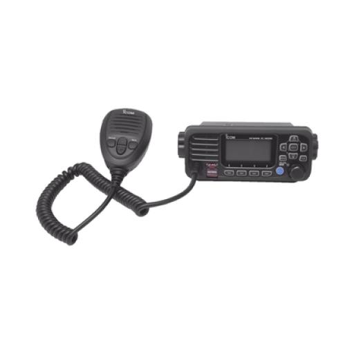 ICOM Radio móvil marino ICOM, color negro, clase D DSC, Tx: 156.025 - 157.425 MHz, Rx: 156.050 - 163.275 MHz, sin GPS interconstruido, 25W de potencia, sumergible IPX7 incluye micrófono y cable de alimentación