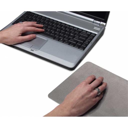[MANHATTAN_422871] MOUSEPAD MANHATTAN 3 EN 1 MICROFIBRA GRIS 422871
