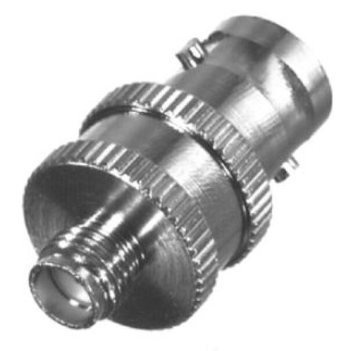 [RFINDUSTRIES_RFB-1142] RF Industries Adaptador en Línea  de Conector BNC Hembra a SMA Hembra / Radios Portátil Kenwood, Uniden, Níquel/ Oro/ Teflón.