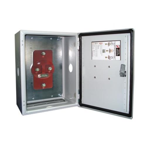 [TOTALGROUND_TG-C04] Total Ground Acoplador de Impedancias de 4500 Amp. Capacidad Máxima.