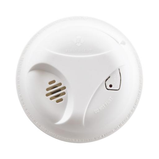 [FIRSTALERT_1039796] First Alert Detector de Humo Autónomo, No Requiere Panel, Con Botón para Silenciar, Sensor por Ionización