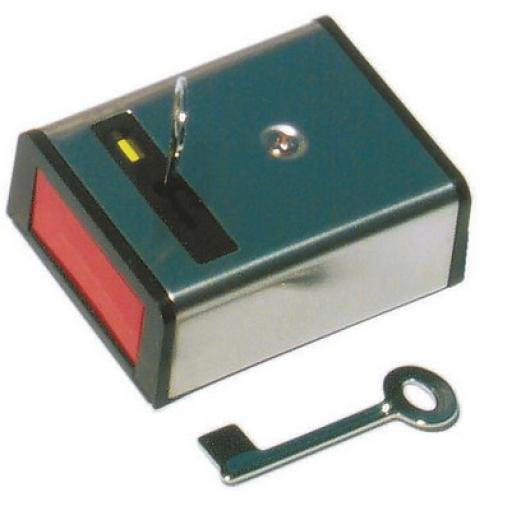 [SECO-LARM_SS-078Q] SECO-LARM Botón de Pánico Enclavado / Restablecimiento Manual con Llave / Normalmente Abierto / Cubierta Metálica / 