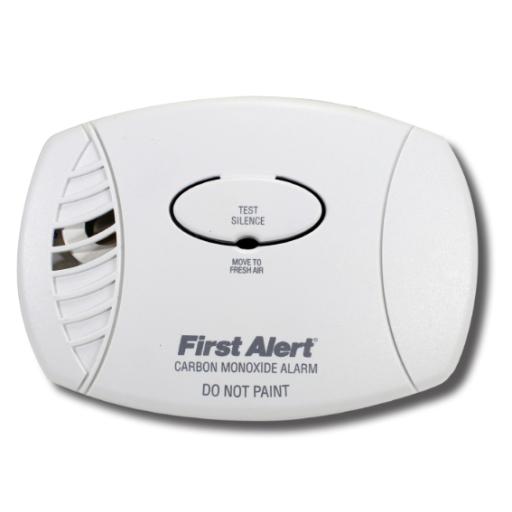 [FIRSTALERT_CO605B] First Alert Alarma de monóxido de carbono (CO) enchufable con bateria de respaldo