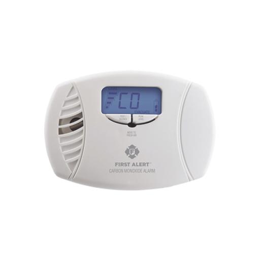 [FIRSTALERT_1039746] First Alert Alarma de monóxido de carbono (CO) enchufable con batería de respaldo y display digital