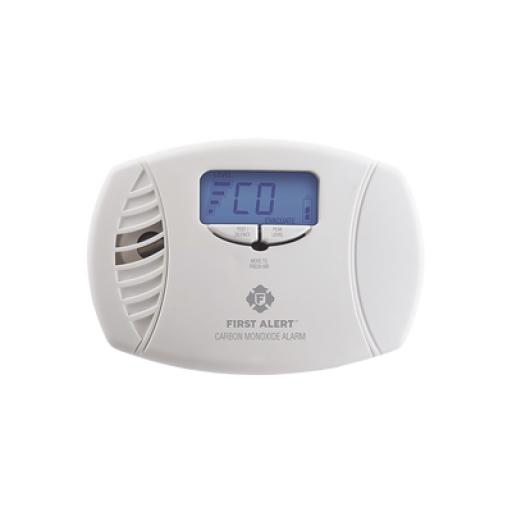 [FIRSTALERT_1039746] First Alert Alarma de monóxido de carbono (CO) enchufable con batería de respaldo y display digital