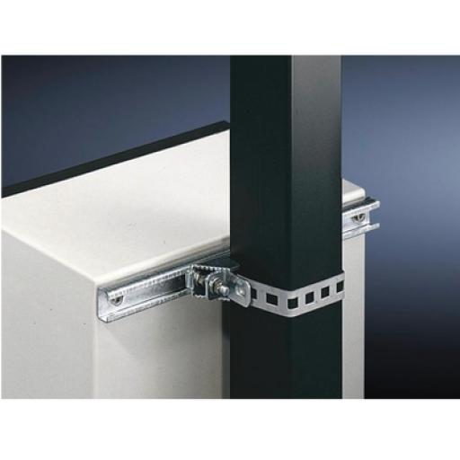 [PRECISION_PST-WA-100] Precision Juego de 2 Herrajes Metálicos para Fijación de Gabinetes Línea PST de 80 cm de ancho. Aplicable en Poste Cuadrado o Circular.