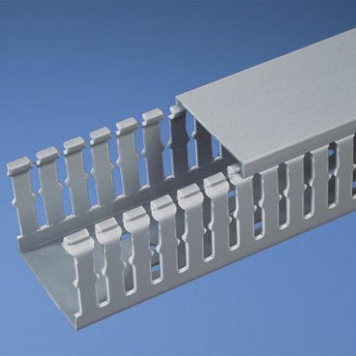[PANDUIT_FC4X4LG2] Panduit Canaleta Ranurada de PVC con Tapa, Tipo F, 108 mm de Ancho, 104.1 mm de Alto y 2 m de Largo, Color Gris