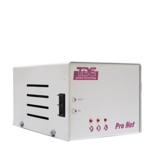 [TDE_T1621] TDE Regulador de Voltaje TDE PRO NET Gabinete Metalico 1000W 4 Contactos  Voltaje de Operacion 120v Supreso